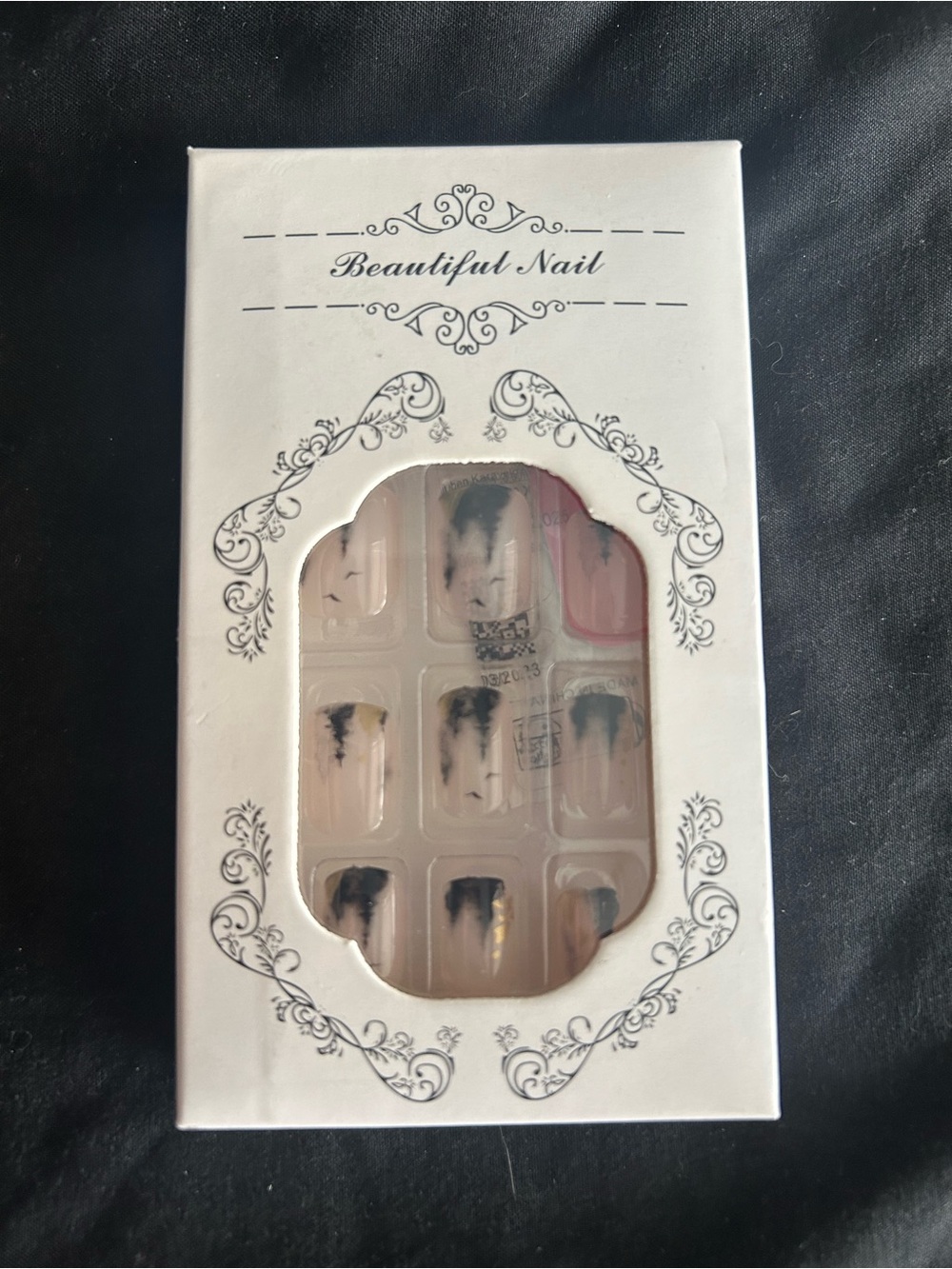Black Marble Press-On Nail Set